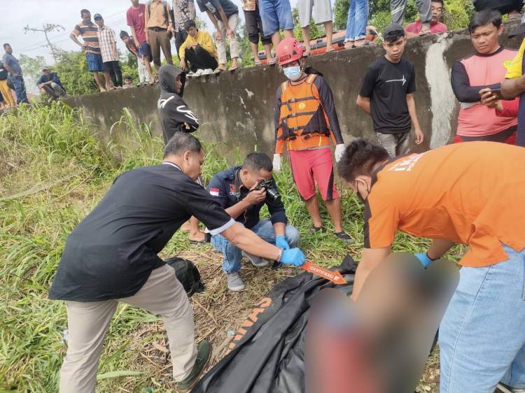 Mayat Remaja Perempuan Ditemukan Mengapung di Sungai Desa Percut