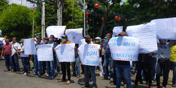 Massa AMSI Geruduk DPRD Pematangsiantar Desak Pansus Angket Tuntaskan Pelanggaran Wali Kota