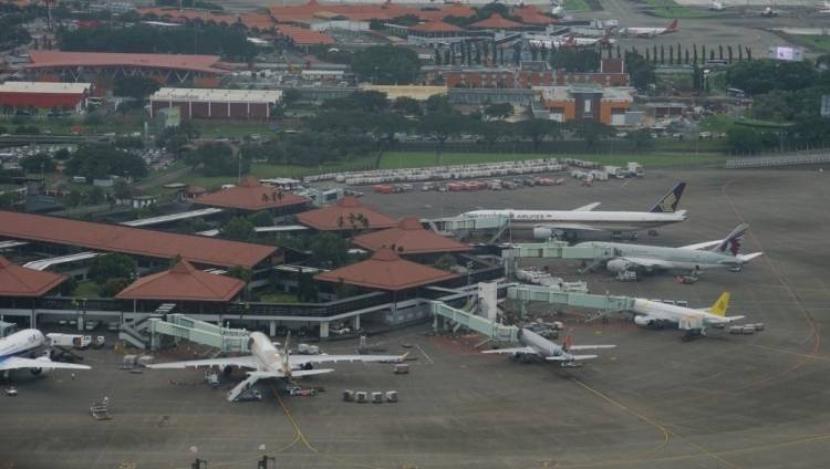 Gubernur BI Keluhkan Harga Tiket Pesawat Mahal