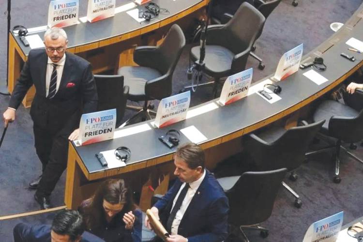 Pidato Presiden Ukraina di Parlemen Austria Diboikot Anggota Partai Pro-Rusia