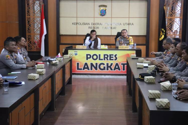 Kunjungi Mapolres Langkat, Hinca Panjaitan Bahas Restorative Justice dan Narkoba