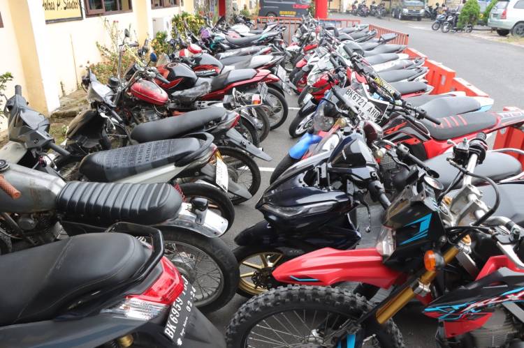 Ops Pekat Toba di Bulan Ramadan, 41 Sepeda Motor Knalpot Blong "Dikandangkan" di Polres Pematangsiantar