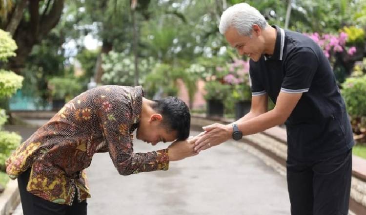 Sungkem ke Ganjar, Gibran Terima Kasih Diberi Arahan