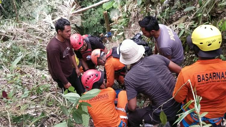 Jatuh ke Jurang di Habinsaran, Fikri Ditemukan Tak Bernyawa
