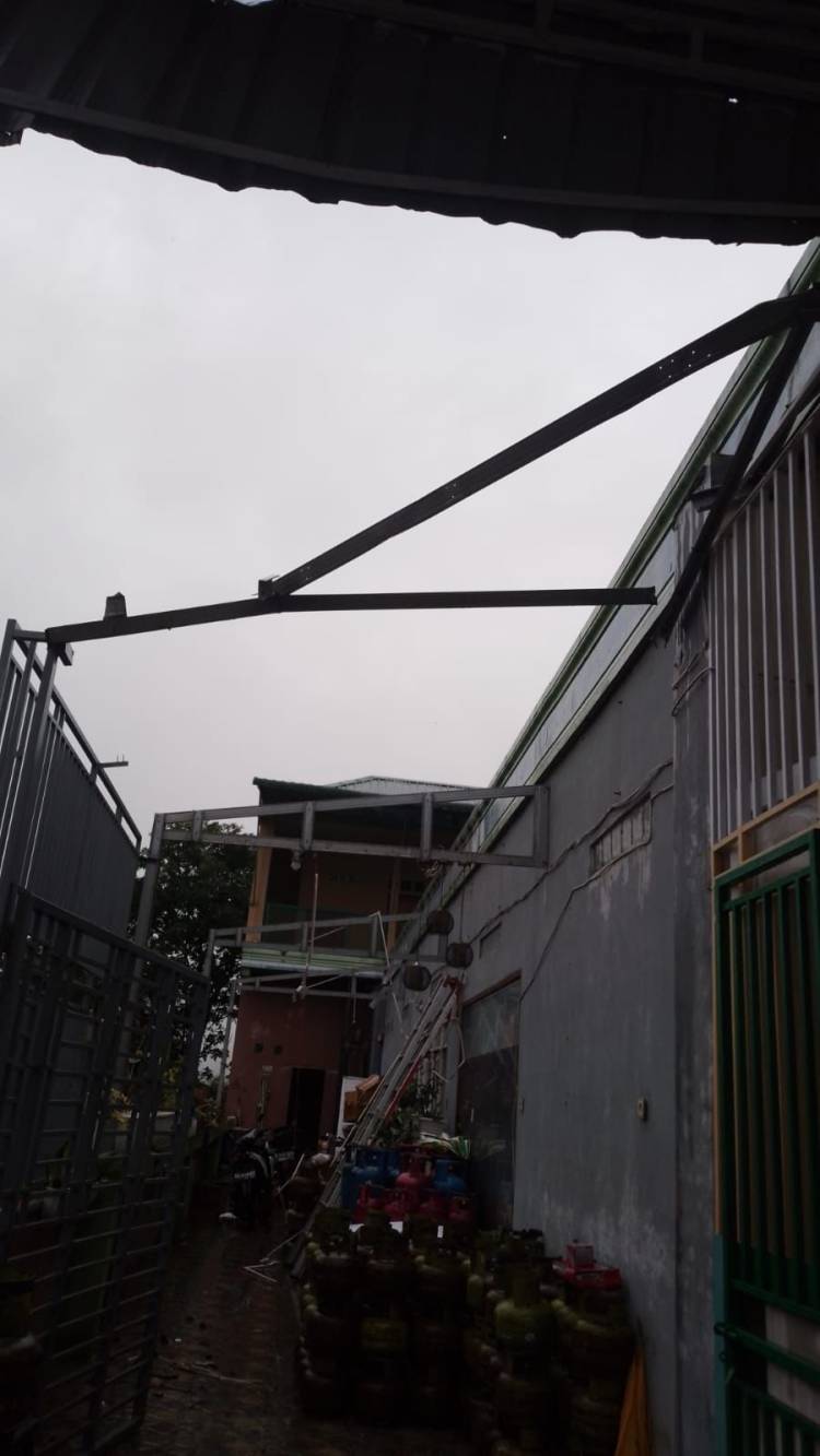 10 Rumah Warga di Desa Parik Sabungan Siborongborong Rusak Dihantam Puting Beliung