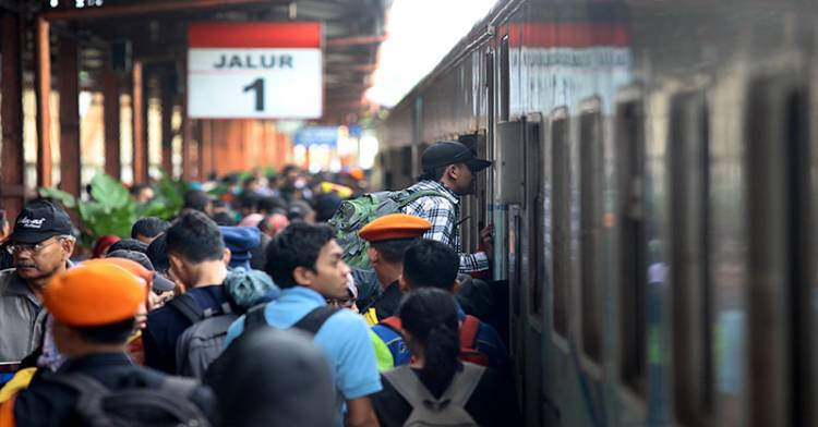 KAI Catat 43.950 Pemudik Tiba di Jakarta Hari Ini, Tertinggi selama Arus Balik