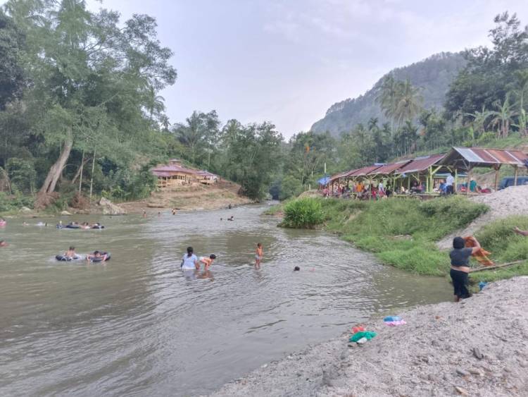 Wisata Alam Lau Tir dan Beringin di Desa Gunung Diminati Pengunjung