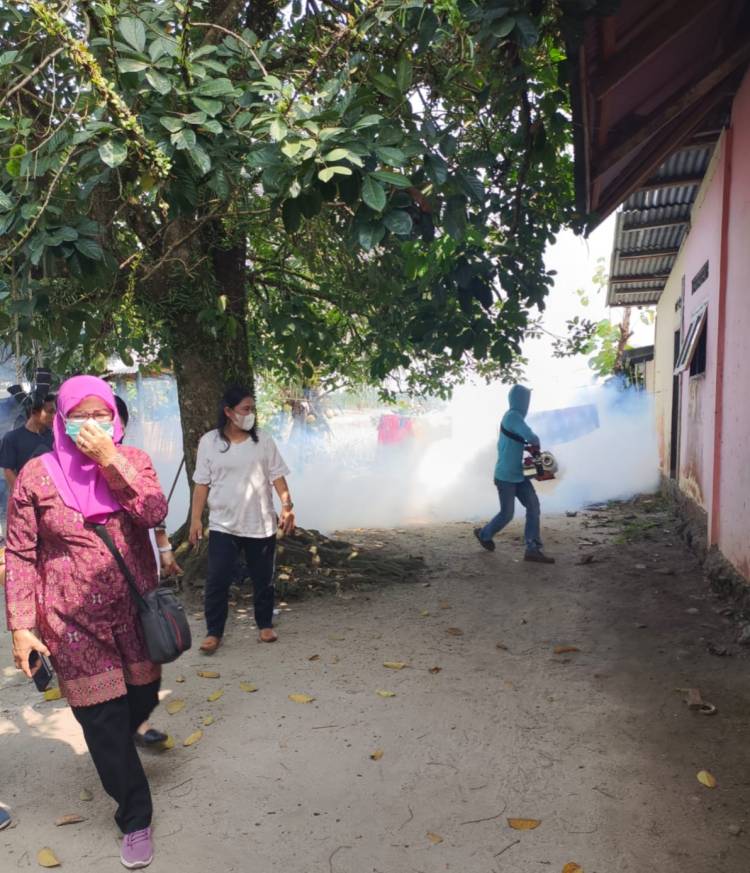 Lima Orang Kena DBD, Dinkes Simalungun Fogging Pemukiman Warga Tanahjawa