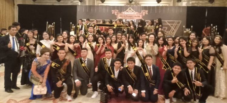 Sukacita Mewarnai Promnite Siswa-Siswi Kelas XII SMA Santo Thomas 1 Medan 2023
