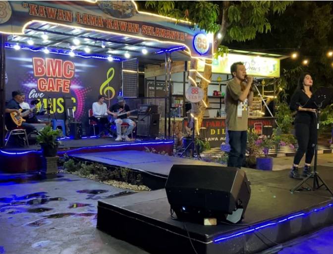 Banu & Friends Band Garang di Panggung Unggul di Digital
