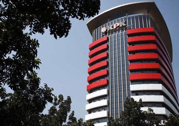 KPK Periksa Kadis PUPR Papua dan Pengacara Lukas Enembe