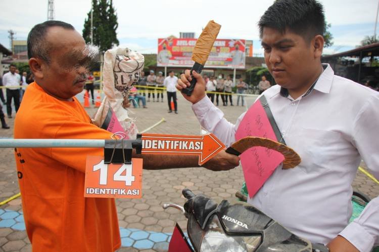 Polres Tanah Karo Rekonstruksi Pembunuhan Super Sembiring