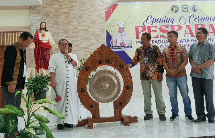 Vikaris Episkopal RP Fridolinus Simanjorang Buka Pesparani IV Kota Pematangsiantar