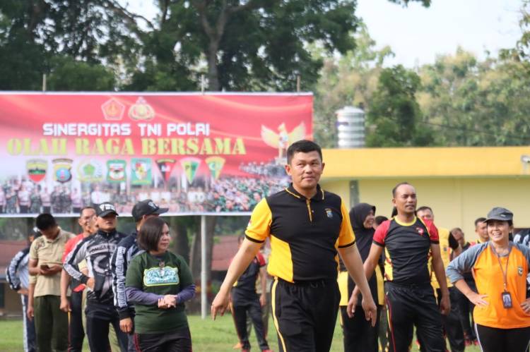 Rawat Sinergitas dan Soliditas, TNI-Polri Gelar Halal Bihalal dan Olahraga Bersama