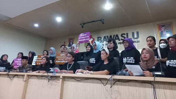 Masyarakat Peduli Keterwakilan Perempuan ke Bawaslu, Protes PKPU 10/2023