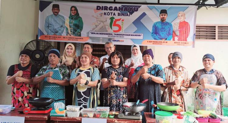 Lurah se-Kecamatan Binjai Kota Gelar Lomba Masak dengan Memakai Daster