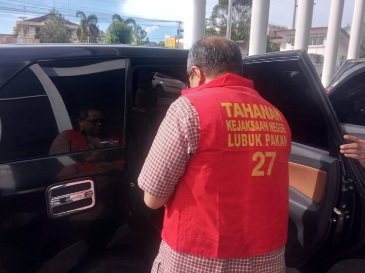 Dugaan Korupsi di Dinas Kesehatan Deliserdang, Kejari Tahan Mantan Kadis dan 3 Pegawai