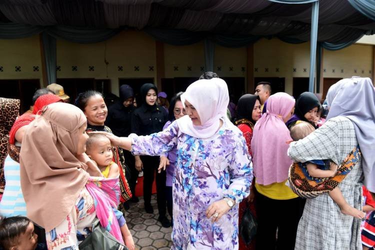 TP PKK Sumut dan Arkeb Salurkan Bantuan Makanan Tambahan untuk Balita