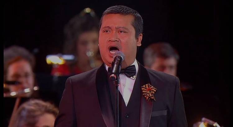 Raymond Sihombing Juara Nyanyi Dunia di Rusia