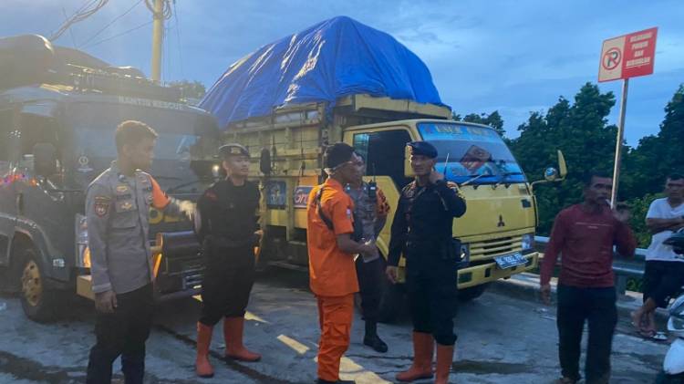 Polda Sumut Turunkan Tim SAR Brimob ke Lokasi Banjir Bandang Sembahe