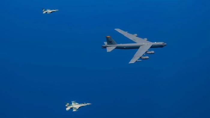 Pertama dalam Sejarah, Pesawat Bomber AS B-52 Stratofortress Masuk RI