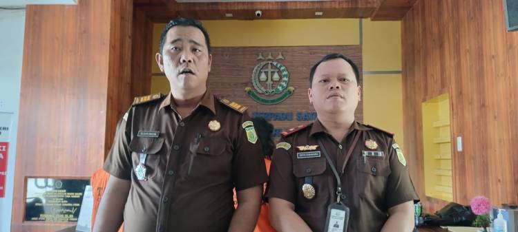 Kajari Toba Samosir Tahan 3 Wanita Tersangka Terduga Korupsi Dana BOS