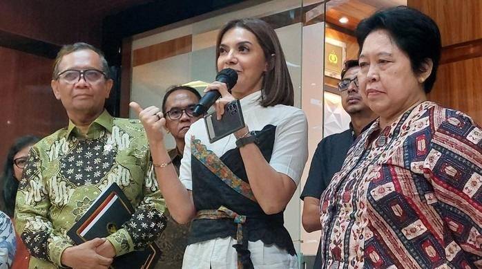 Mahfud Ogah Tanggapi Kritik Amien Rais soal Tim Reformasi Hukum