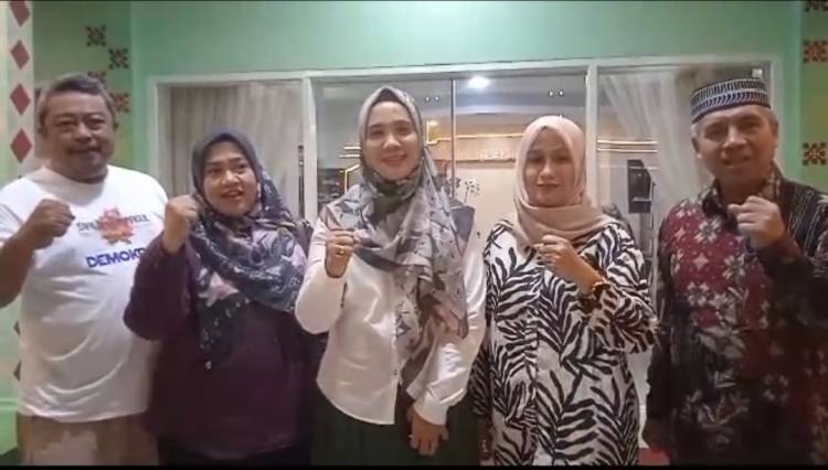 Rosalina Cek  Paviliun Pemkab Tapsel di PRSU Hingga Tengah Malam