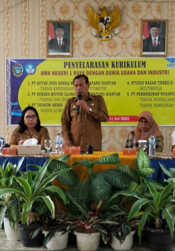 SMK Negeri 1 Raya Gelar Penyelarasan Kurikulum Bersama Dudi