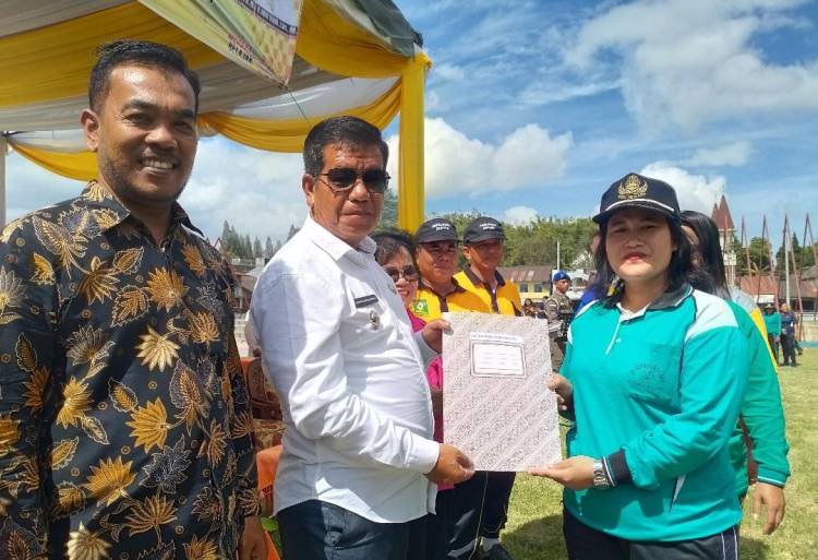 Bupati Simalungun Serahkan 186 SK PPPK Guru