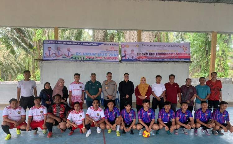 15 Klub Berlaga di Turnamen Futsal RS Nur’aini dan Polres Labusel Cup