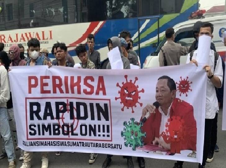 Unjuk Rasa, Kejati Diminta Periksa Mantan Bupati Samosir Rapidin Simbolon Terkait Dana Covid Rp 1,8 M