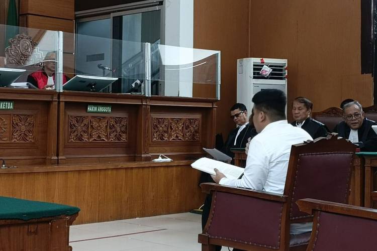 Shane Lumbantoruan Terisak-isak Bacakan Pleidoi, Merasa Dijerumuskan Mario Dandy dan Mohon Dibebaskan