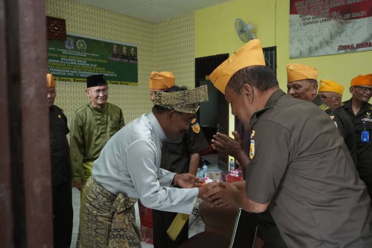 HUT ke-78 RI, Wali Kota Beri Tali Asih Pada Keluarga Besar Veteran RI Kota Binjai