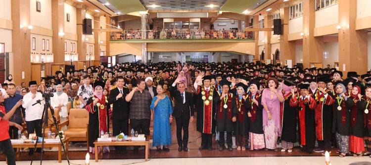 Edy Rahmayadi Hadiri Wisuda Institut Deli Husada Delitua