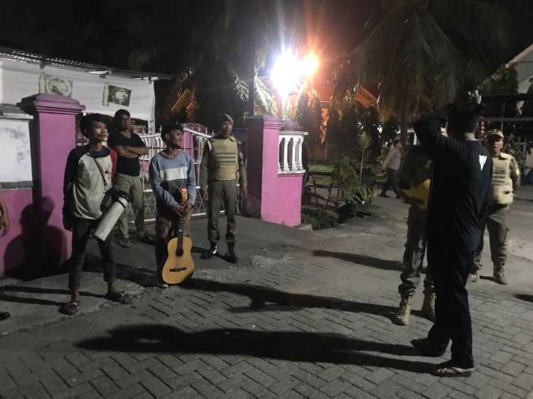 Polsek Percut Sei Tuan dan Satpol PP Razia Gepeng dan Pengamen