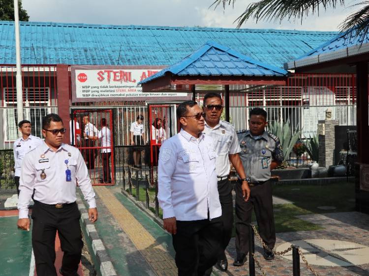 Kadivpas Kanwil Kemenkumham Sumut  Berikan Penguatan Tusi Pada Petugas Rutan Tarutung