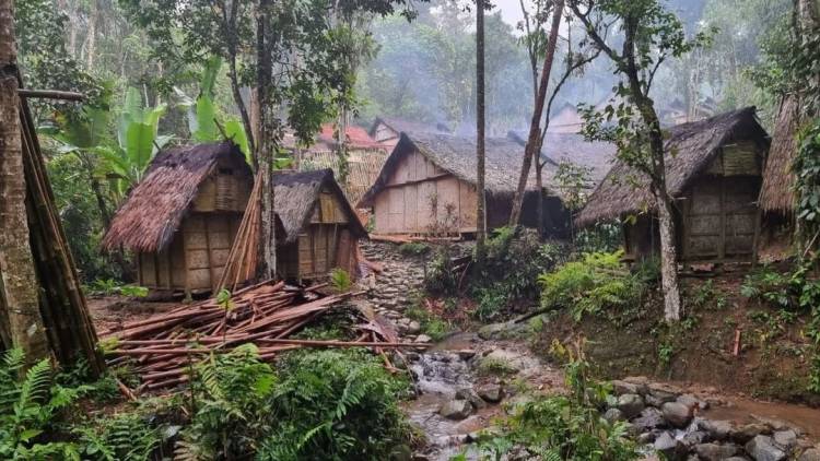 Baduy Dalam Blank Spot Internet, Dilarang Pakai HP