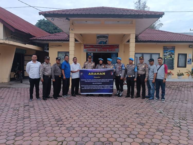 Propam Polres Pematang Siantar Beri Pembinaan Etika Profesi Polri di Polsek Siantar Timur