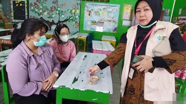 34 Siswa SD di Cilegon Keracunan Kue Gratis dari Orang Tak Dikenal
