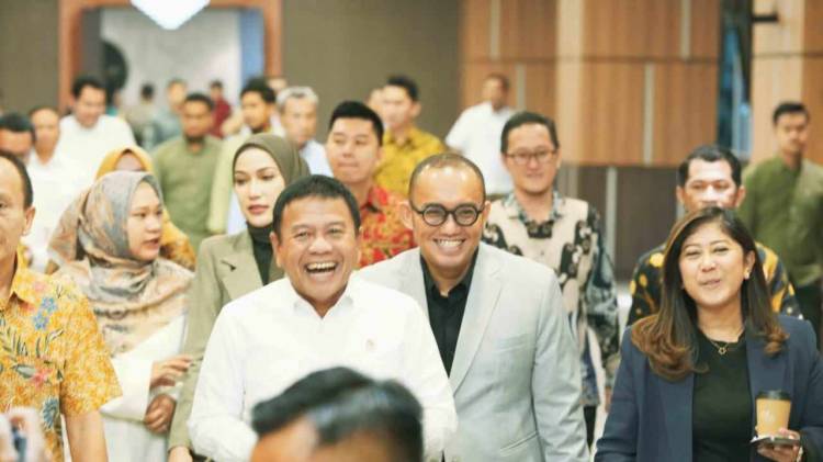 Wamenhan Bedah Buku &ldquo;Politik Pertahanan&rdquo; di Medan