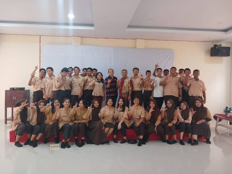 Siswa SMK Gelora Jaya Nusantara Belajar Memanfaatkan Media Sosial untuk Pariwisata