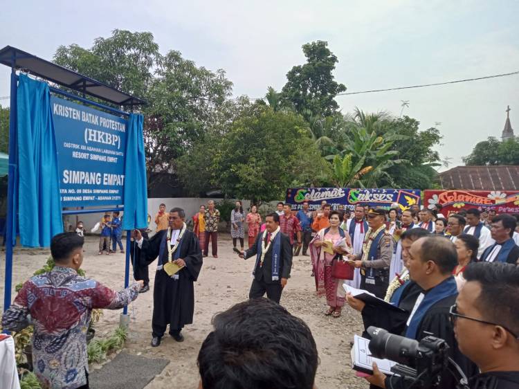 Praeses Distrik XIII Aslab Resmikan HKBP Resort Simpang Empat Asahan