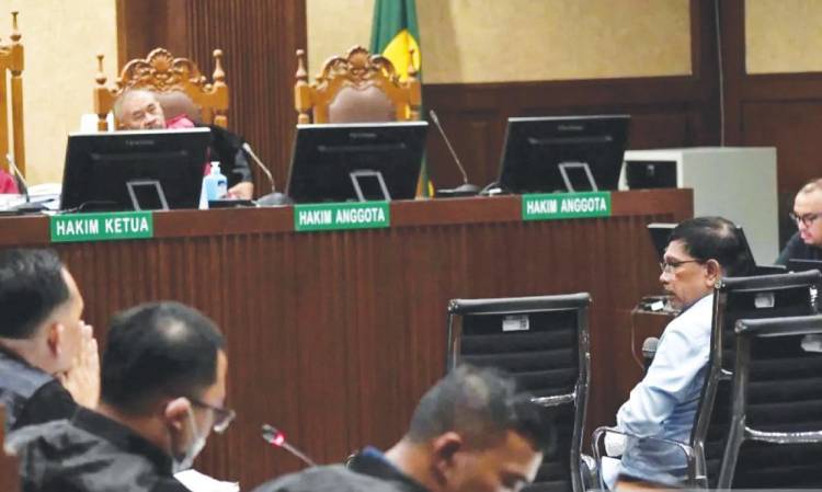 Ditanya Proyek BTS Tak Tuntas, Johnny Plate Minta Maaf ke Jokowi dan Rakyat