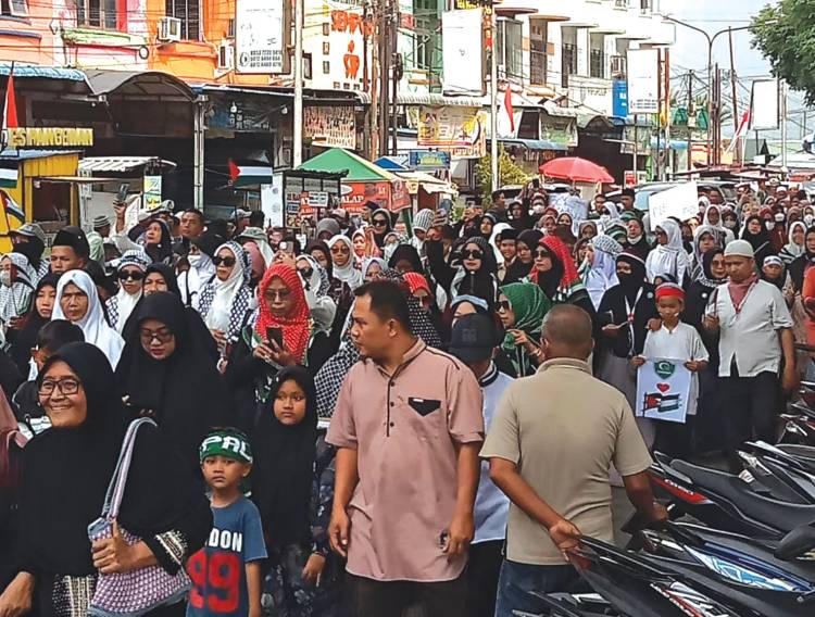 Ribuan Warga Gelar &ldquo;Aksi Bela Palestina&rdquo; di Lapangan Merdeka Binjai