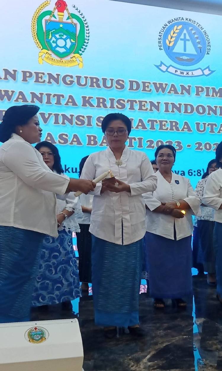 Titien Panggabean br Sibarani Dikukuhkan Jadi Ketua PWKI Medan