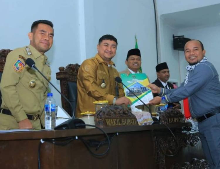 Bupati dan Ketua DPRD Tandatangani Ranperda APBD Labura TA 2024