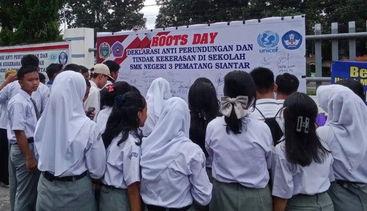 SMK Negeri 3 Pematangsiantar Deklarasikan Sekolah Bersinar