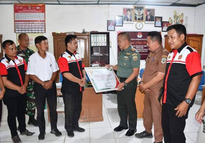 Dandim Nias Hadiri Pembubaran Panitia Kampung Pancasila di Desa Siforoasi Ulugawo