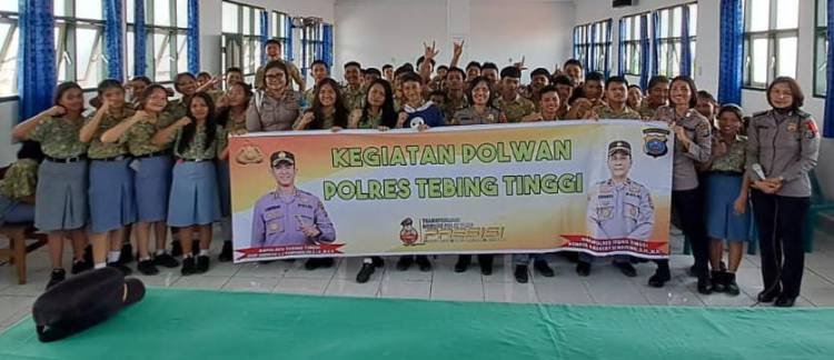 Polwan Polres Tebingtinggi Sosialisasi Bahaya Narkoba Kepada Pelajar